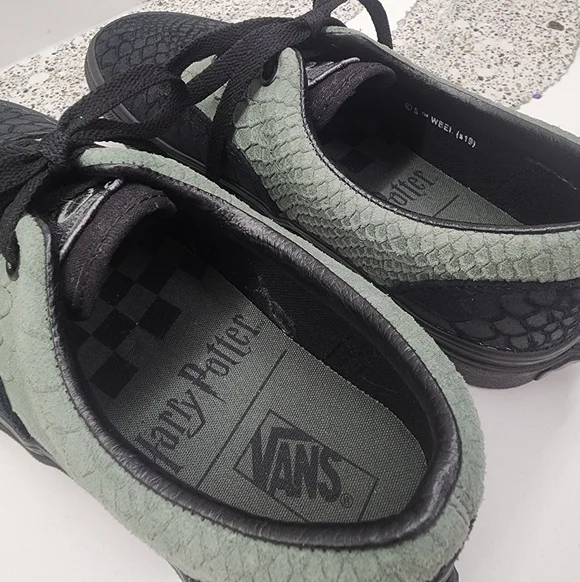 Vans x Harry Potter Slytherin Black & Green Snake Low-Top Sneakers 8.5 W / 7.5 M - Picture 8 of 10